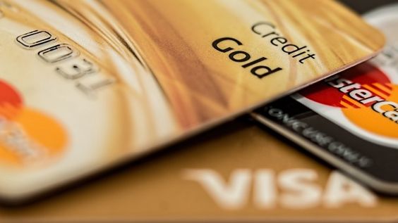Thẻ ghi nợ là gì? Phân biệt thẻ ghi nợ nội địa và thẻ ghi nợ quốc tế